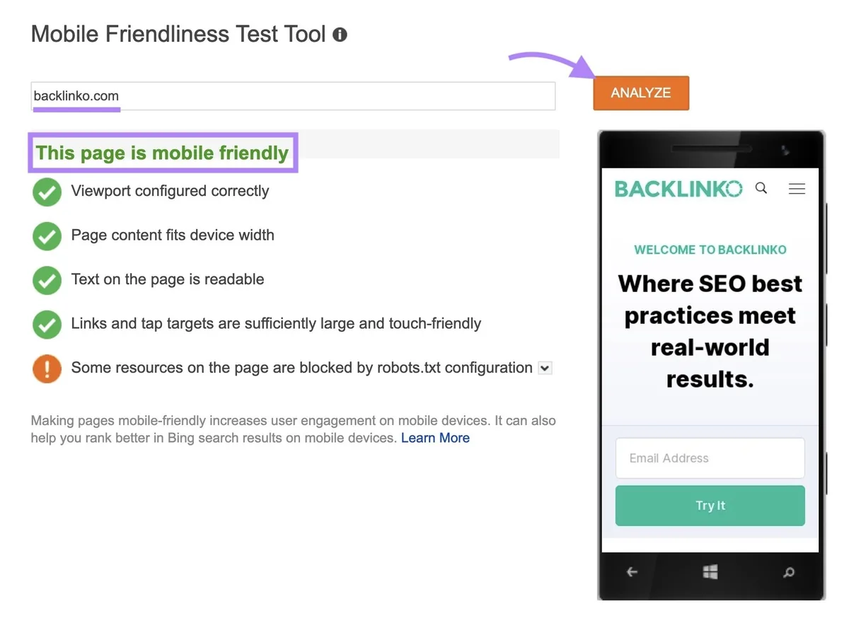 Bing 的移动设备友好性测试工具,已输入“backlinko.com”并点击“Analyze”,结果“This page is mobile friendly”高亮。