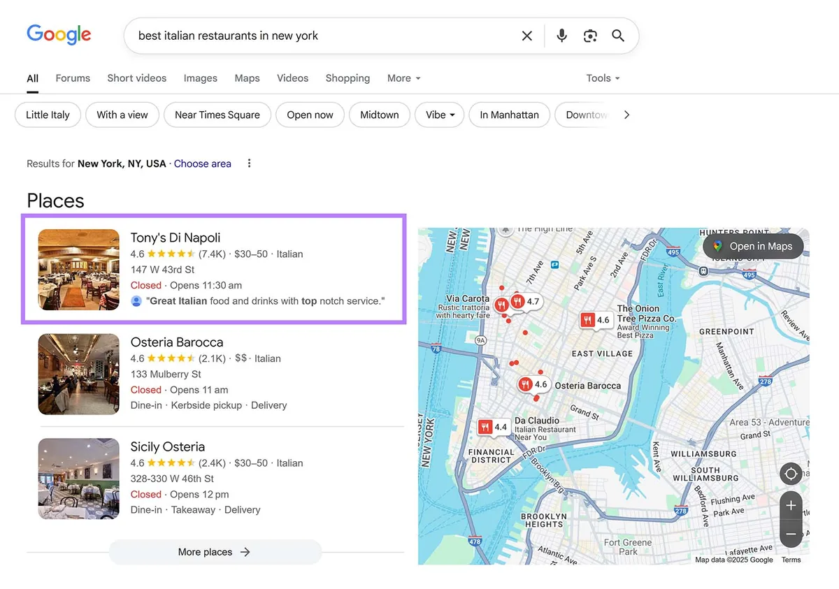 “best Italian restaurants in New York”的 Google 搜索结果,Tony's Di Napoli 在本地 3 结果包中排名第一,右侧为地图