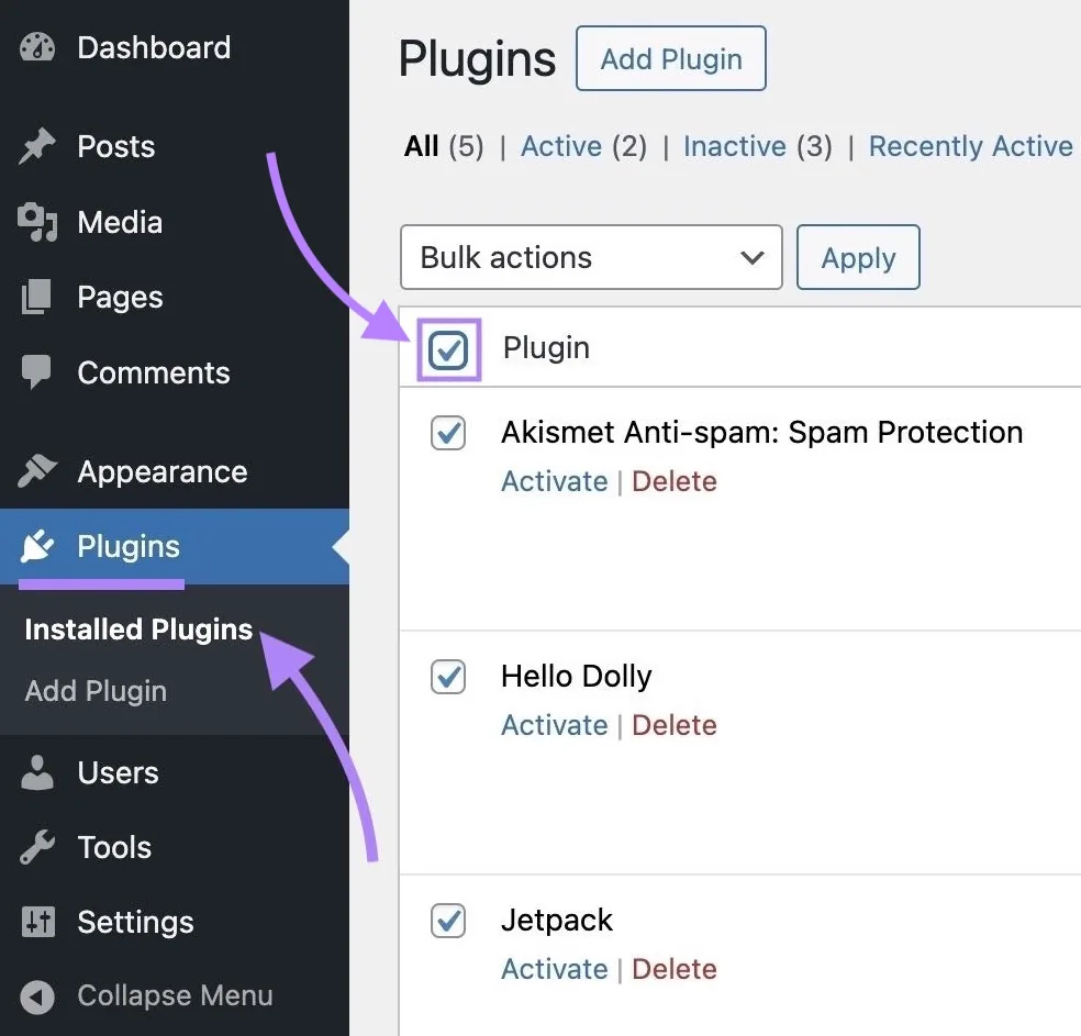 WordPress 上的“Installed Plugins”，所有插件旁的复选框都已勾选。