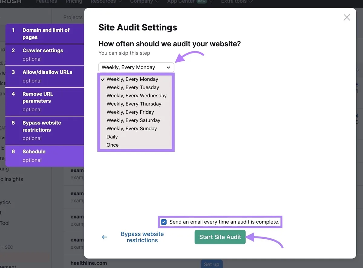 Site Audit 上的调度设置页面,用于设置抓取频率,并突出显示“Start Site Audit”按钮。