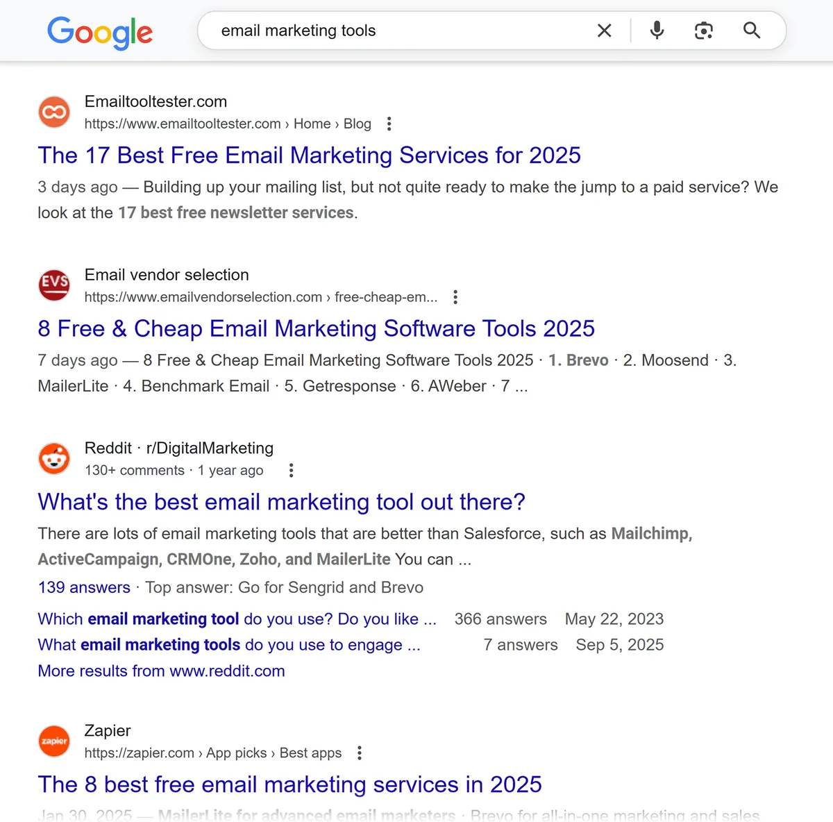 “email marketing tools”的 Google 搜索结果,展示博客和论坛链接
