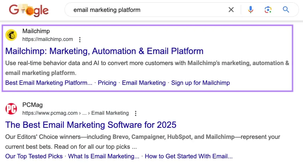 电子邮件营销平台的 Google 搜索结果,显示 Mailchimp 为顶部结果