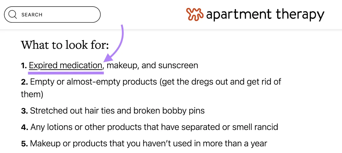 “expired medication”短语加下划线,表示一个外链