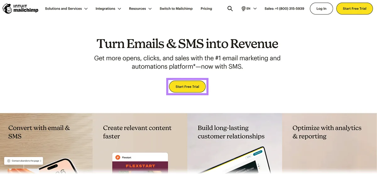 Mailchimp 主页,标题关于将邮件和短信转化为收入,并突出显示“开始免费试用”按钮