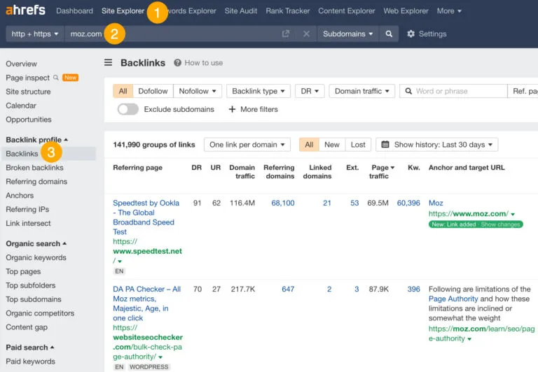 通过 Ahrefs Site Explorer 查看 Moz.com 的反向链接报告