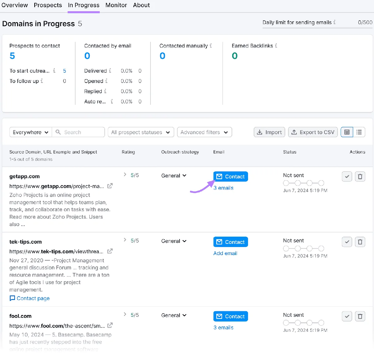 Link Building Tool 的“In Progress”仪表盘，显示进行中的域名及其状态、联系方式和外联详情。