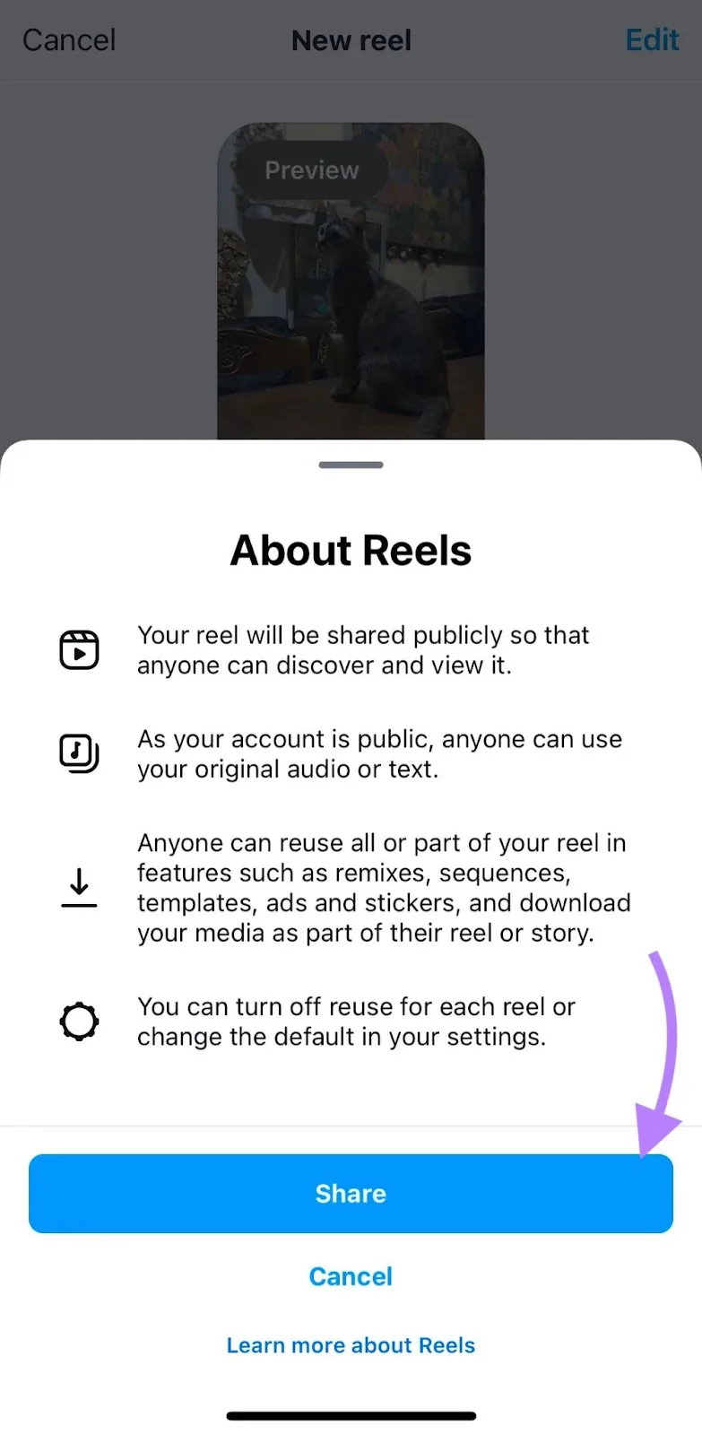 在 Instagram 上发布新 Reel 前的最后一个窗口,高亮“Share”按钮。