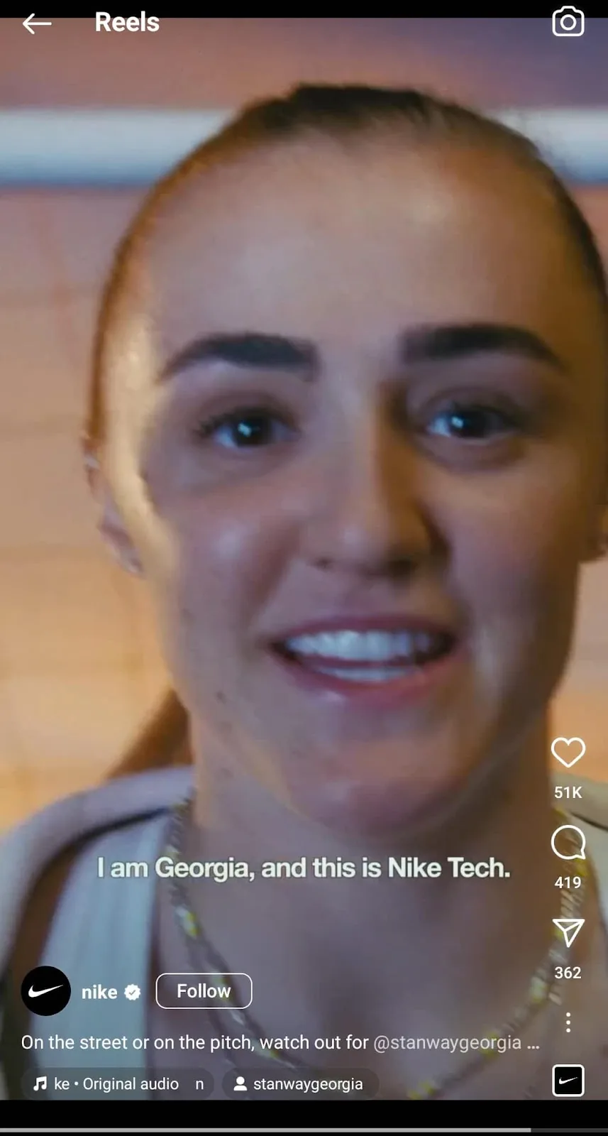 Nike 的 Instagram Reels,展示英格兰足球运动员 Georgia Stanway 推广 Nike Tech。