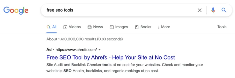 我们使用 Google Ads 以 pull 策略推广免费 SEO 工具列表的示例