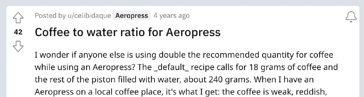 r/coffee 子版块里讨论爱乐压咖啡与水比例的 Reddit 帖子，说明论坛怎么挖出关键词灵感