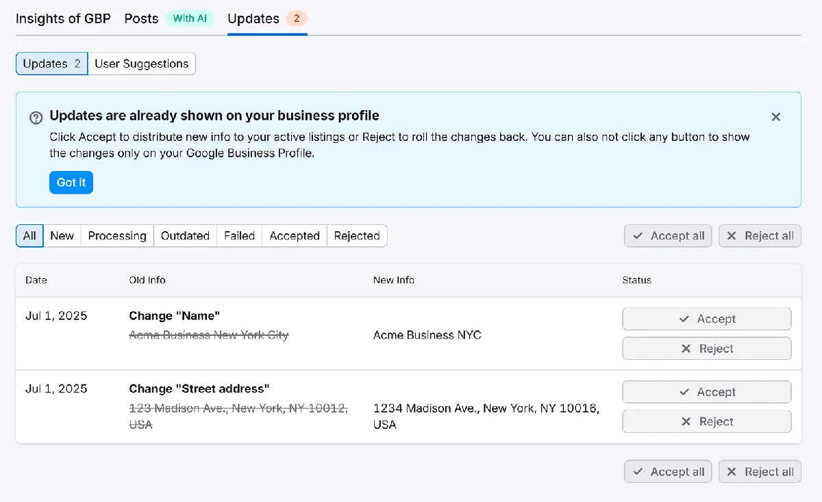 Google Business Profile 更新管理界面,显示商家名称和街道地址的新信息变更,并提供接受或拒绝选项
