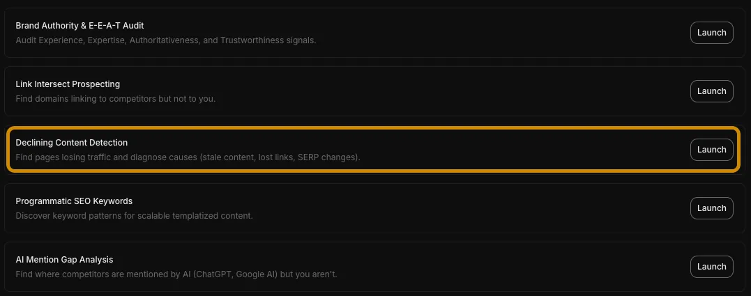 一张 Agent A 技能菜单截图,高亮显示“Declining Content Detection(内容衰退检测)”技能,该技能帮助找出流量下滑的页面并诊断原因,如内容过时或链接丢失。