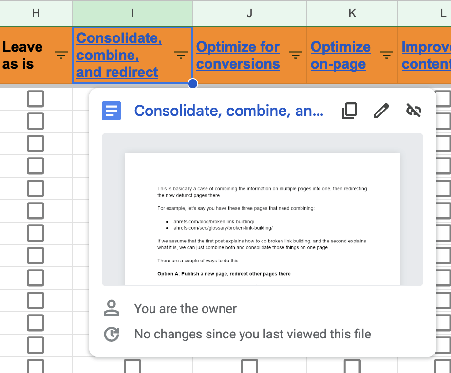 在内容审计模板中哪里可以找到 SOP 和指南的链接